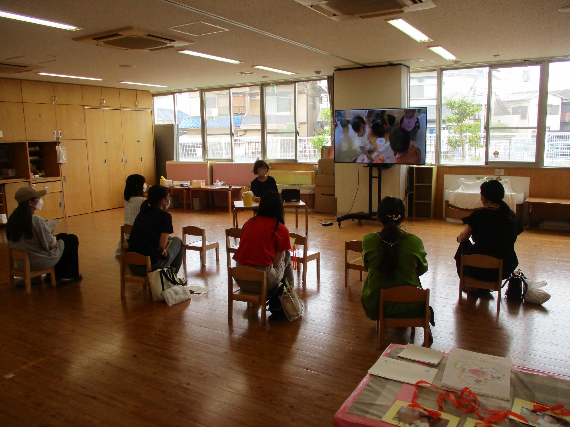 春の学級懇談会乳児